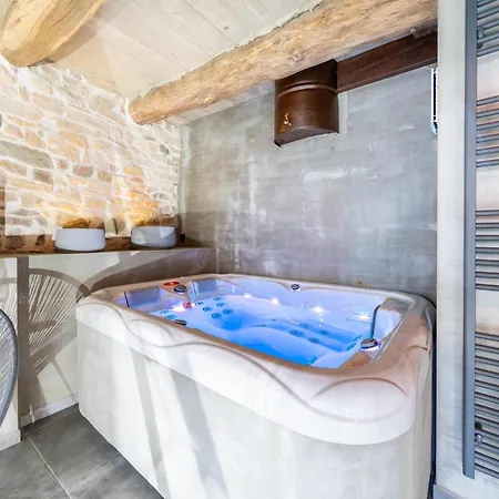 In With Sauna *