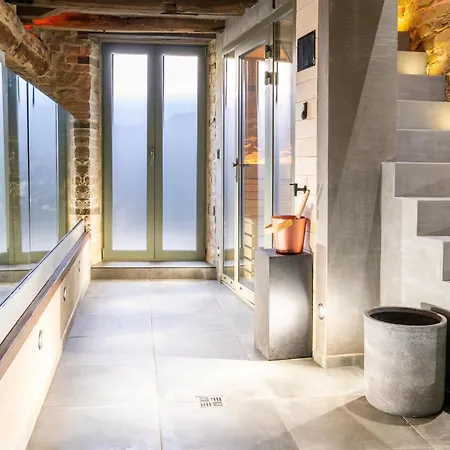 In With Sauna
